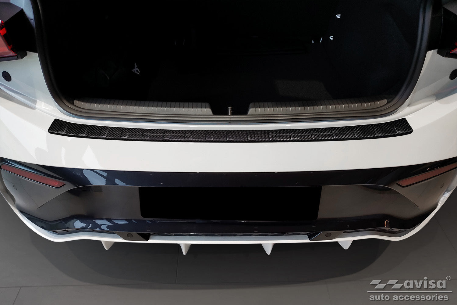 Boot sill protector, carbon - Smoothbev