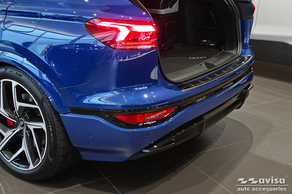 pol_pl_Nakladka-na-zderzak-tylny-Audi-Q6-e-tron-Czarna-2893_4