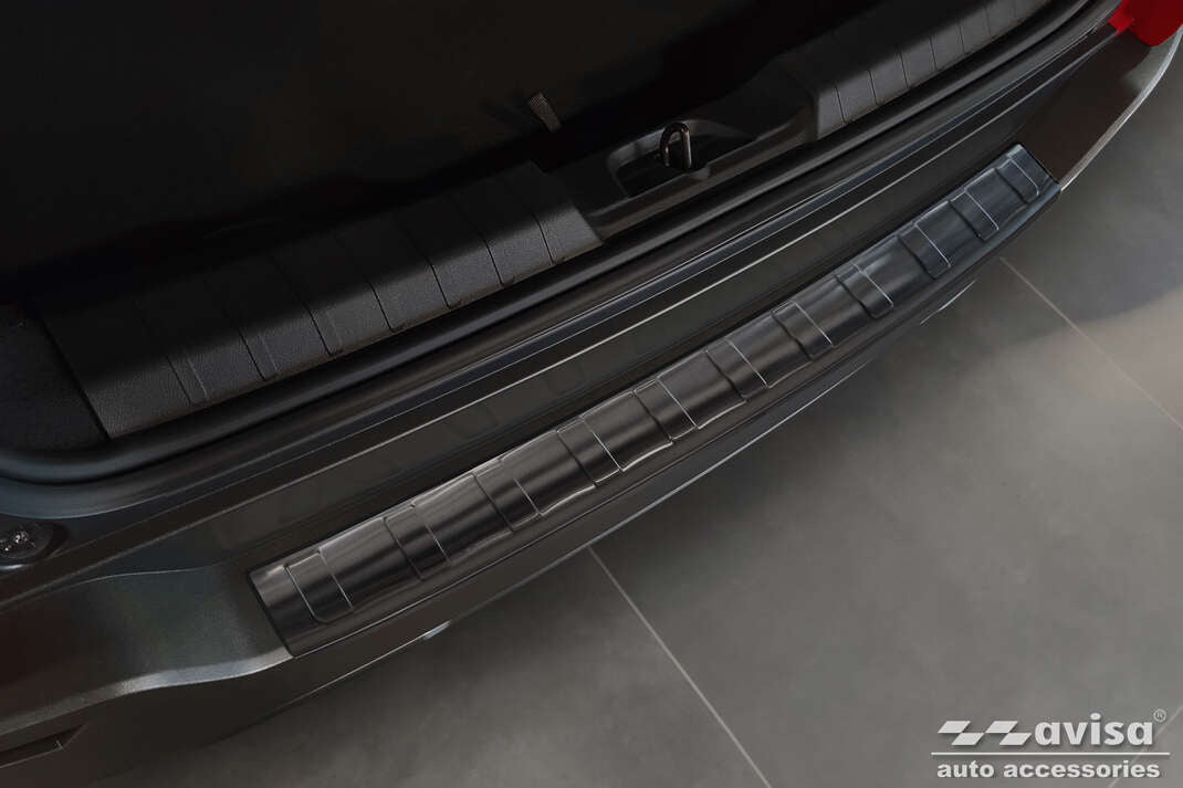 pol_pl_Nakladka-na-zderzak-tylny-Jeep-Avenger-2630_4