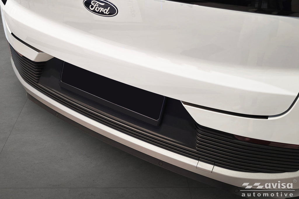 pol_pl_Nakladka-na-zderzak-tylny-do-Ford-Explorer-EV-Czarna-2900_10