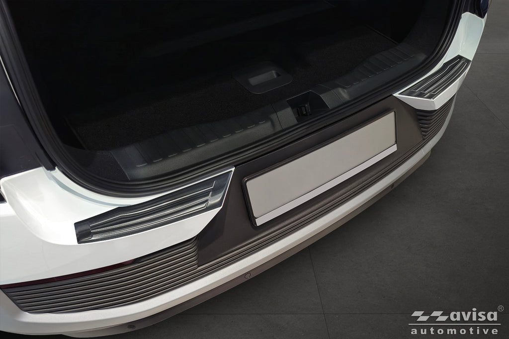 pol_pl_Nakladka-na-zderzak-tylny-do-Ford-Explorer-EV-Czarna-2900_4