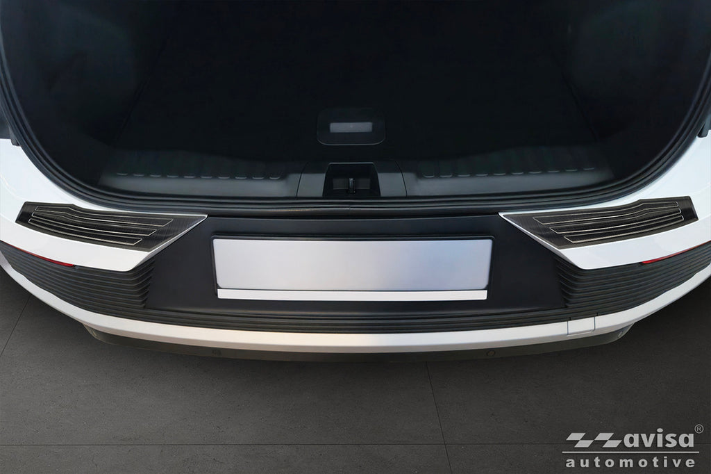 pol_pl_Nakladka-na-zderzak-tylny-do-Ford-Explorer-EV-Czarna-2900_6