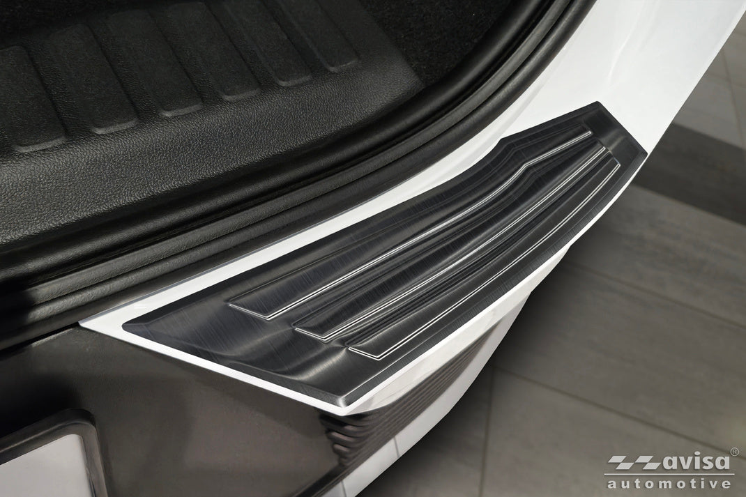 pol_pl_Nakladka-na-zderzak-tylny-do-Ford-Explorer-EV-Czarna-2900_8