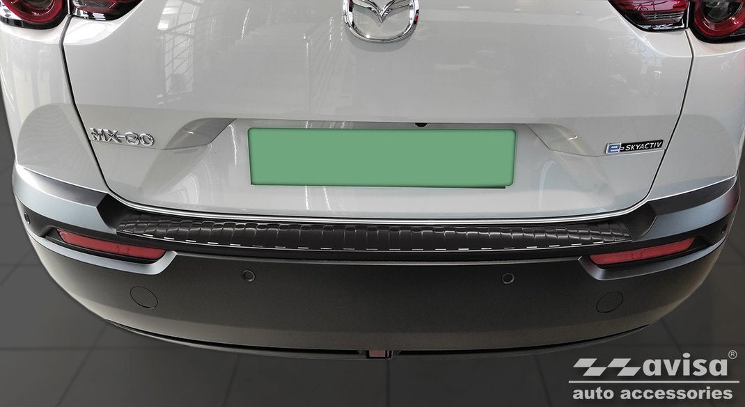 pol_pl_Nakladka-na-zderzak-tylny-do-MAZDA-MX-30-Czarna-1949_7