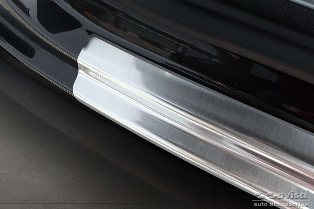 pol_pl_Nakladka-na-zderzak-tylny-do-Mercedes-EQC-2571_4