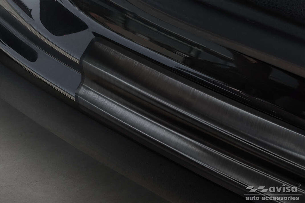 pol_pl_Nakladka-na-zderzak-tylny-do-Mercedes-EQC-2572_4