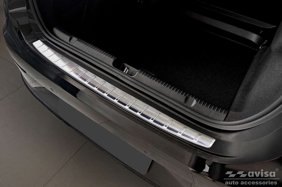 pol_pl_Nakladka-na-zderzak-tylny-do-Mercedes-EQE-2509_3