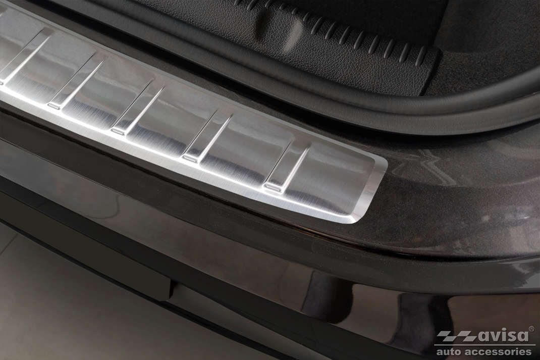 pol_pl_Nakladka-na-zderzak-tylny-do-Mercedes-EQE-2509_7