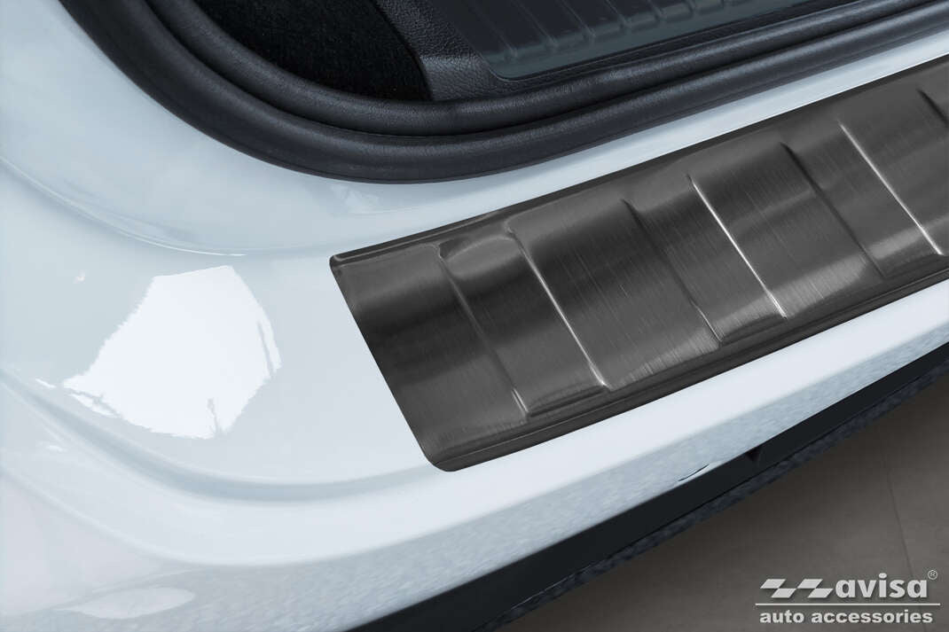 pol_pl_Nakladka-na-zderzak-tylny-do-Mercedes-EQE-SUV-2636_8