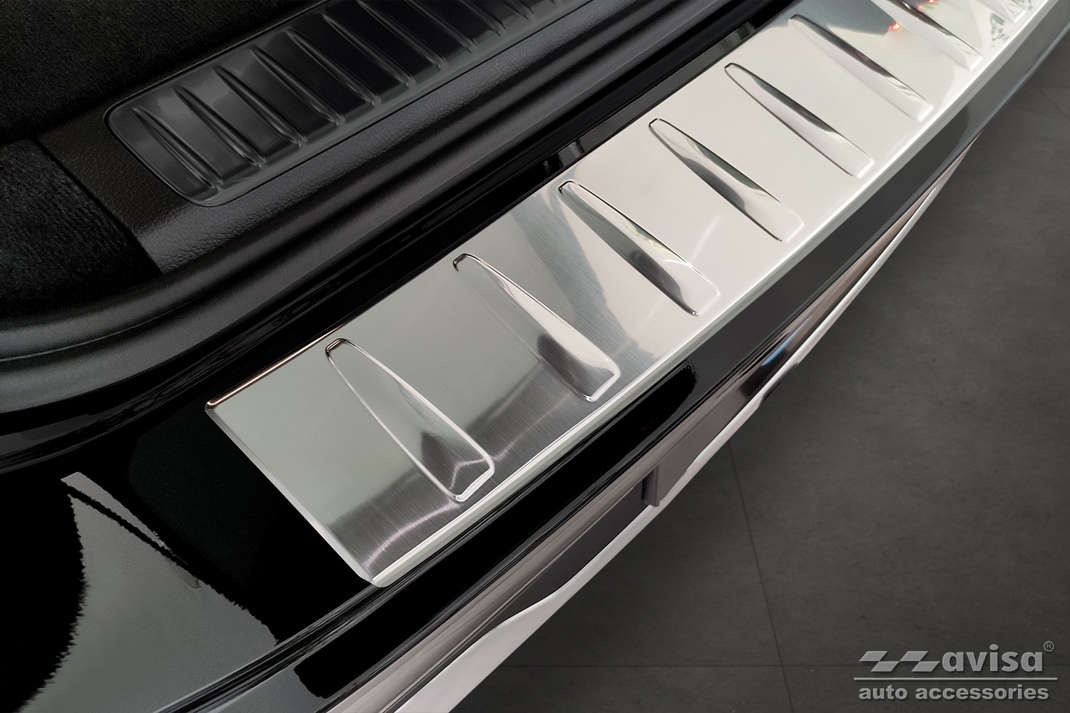 pol_pl_Nakladka-na-zderzak-tylny-do-Mercedes-EQS-2532_12